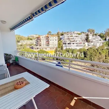 Sale of middle floor apartment in Cerrado de Calderón