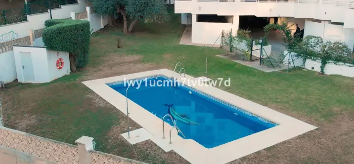 Sale of middle floor apartment in Cerrado de Calderón 3
