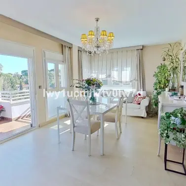 Sale of middle floor apartment in Cerrado de Calderón