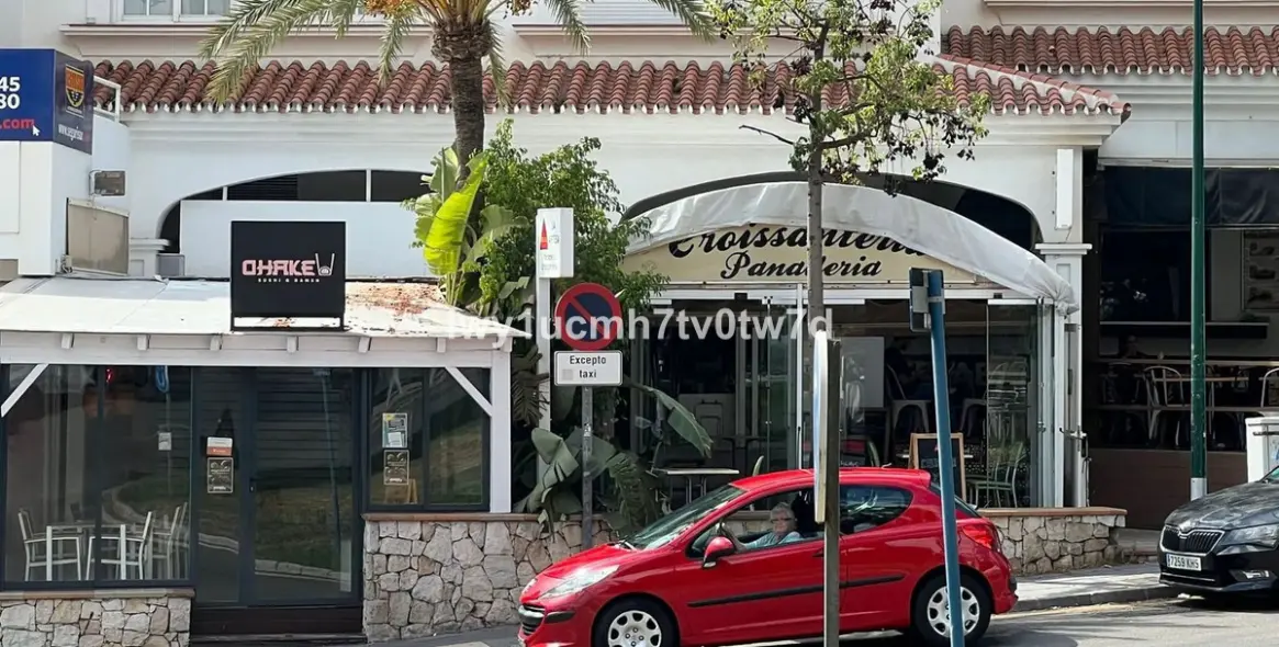 Sale of middle floor apartment in Cerrado de Calderón 17