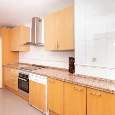 Venta de apartamento en planta media en Hacienda del Sol