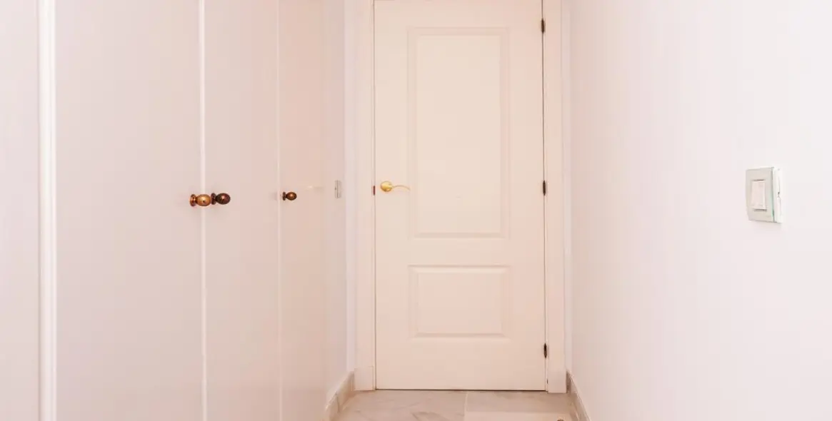 Sale of middle floor apartment in Hacienda del Sol 33