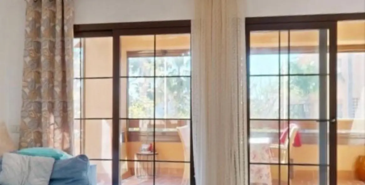 Sale of middle floor apartment in Hacienda del Sol 51