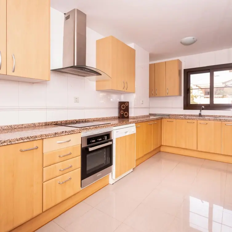 Sale of middle floor apartment in Hacienda del Sol