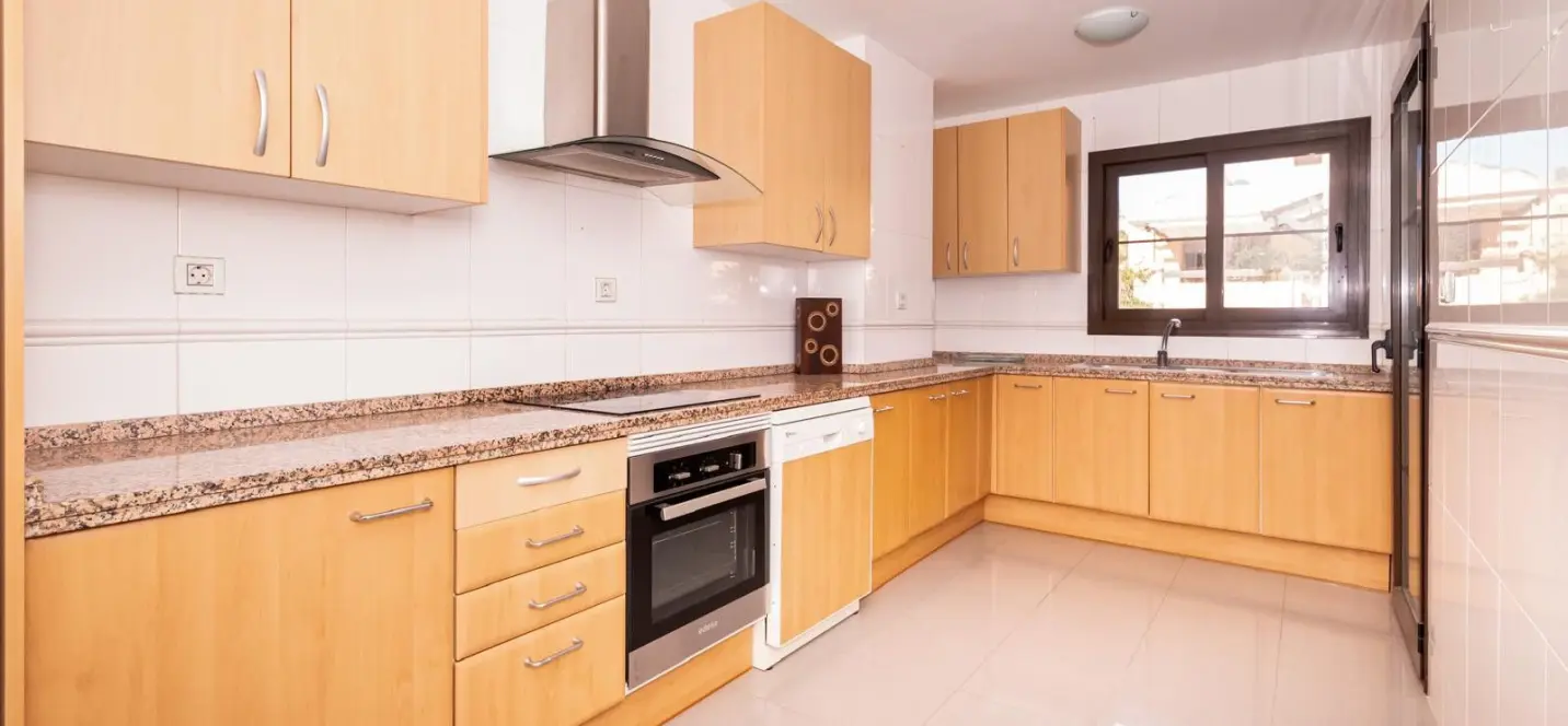 Sale of middle floor apartment in Hacienda del Sol 4