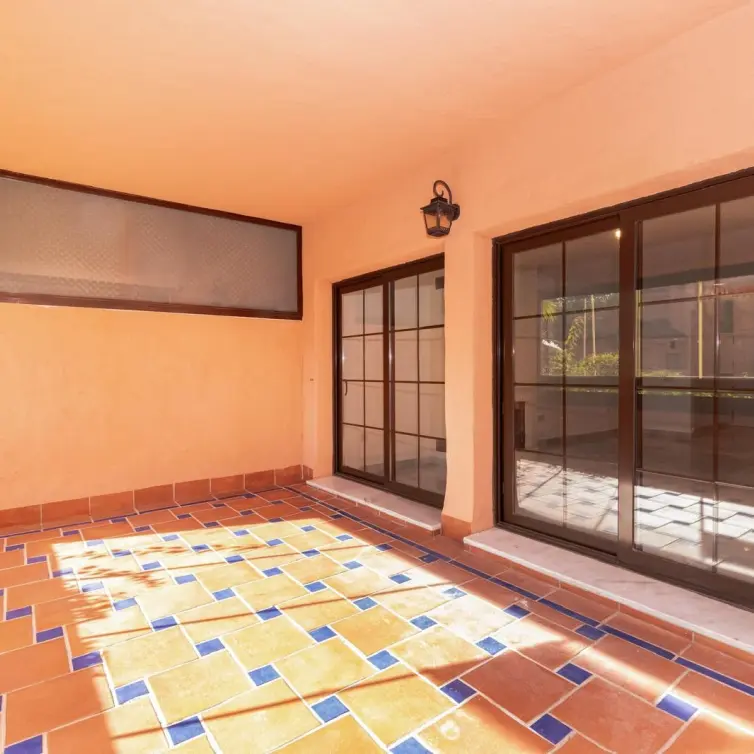 Sale of middle floor apartment in Hacienda del Sol