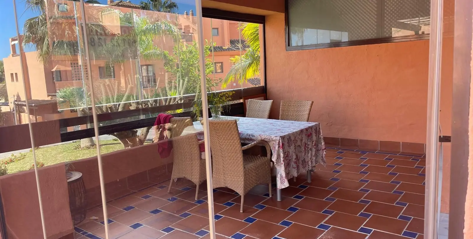 Sale of middle floor apartment in Hacienda del Sol 25