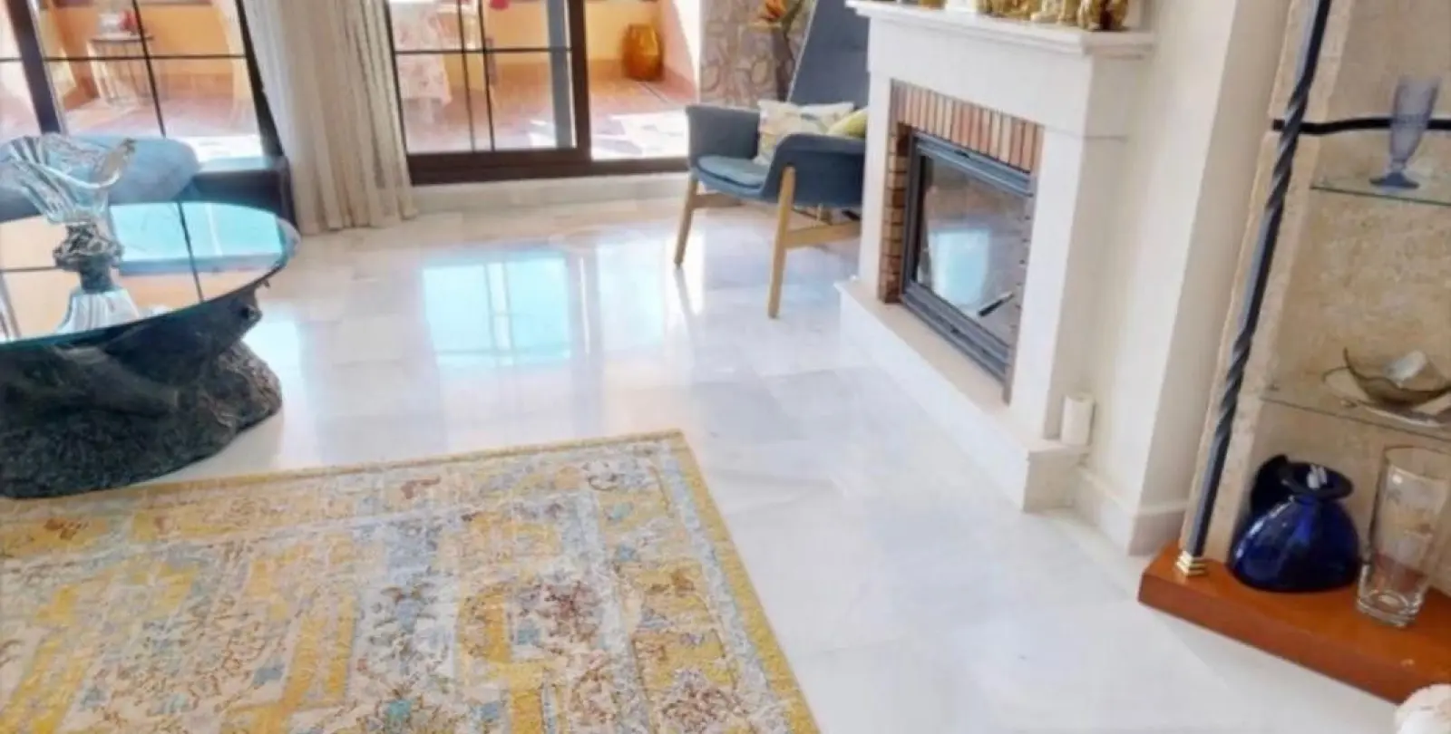 Sale of middle floor apartment in Hacienda del Sol 46