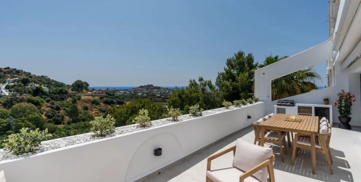 Sale of middle floor apartment in La Quinta 2