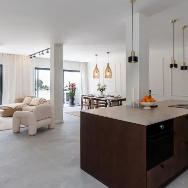 Venta de apartamento en planta media en La Quinta