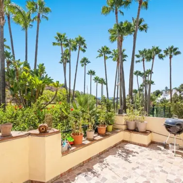 Venta de apartamento en planta baja en The Golden Mile