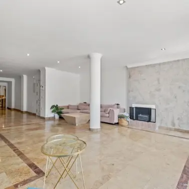 Venta de apartamento en planta baja en The Golden Mile