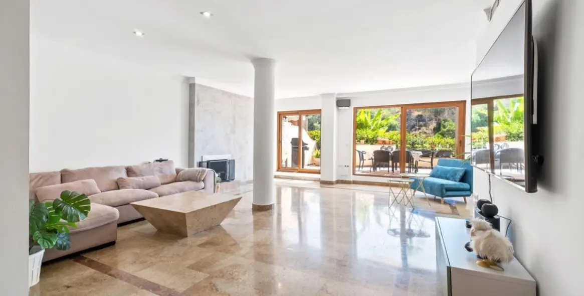 Venta de apartamento en planta baja en The Golden Mile 5