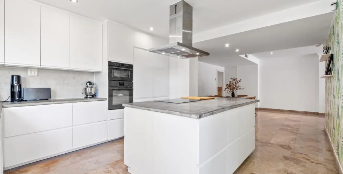 Venta de apartamento en planta baja en The Golden Mile 8