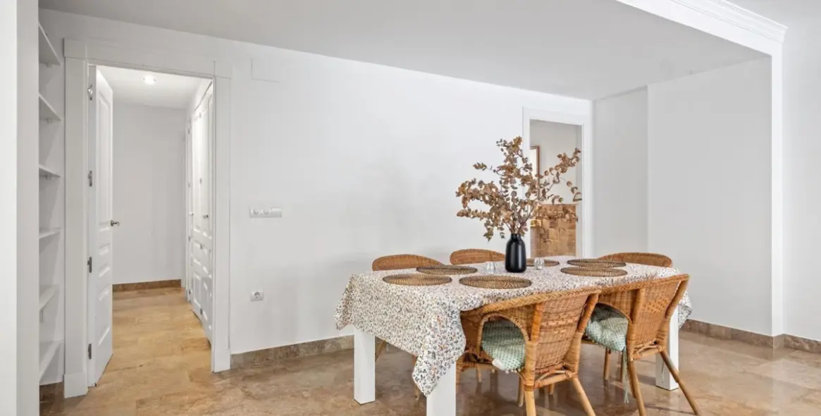 Venta de apartamento en planta baja en The Golden Mile 11