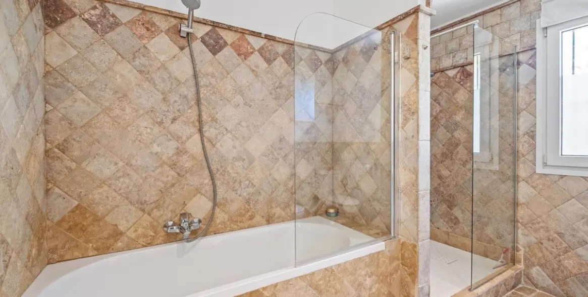 Venta de apartamento en planta baja en The Golden Mile 16