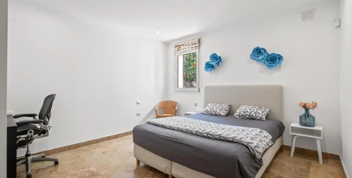 Venta de apartamento en planta baja en The Golden Mile 19