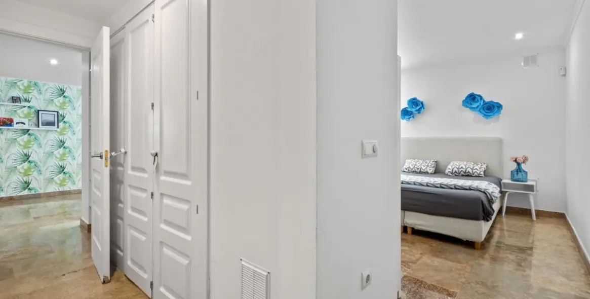 Venta de apartamento en planta baja en The Golden Mile 20