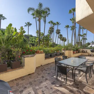 Venta de apartamento en planta baja en The Golden Mile