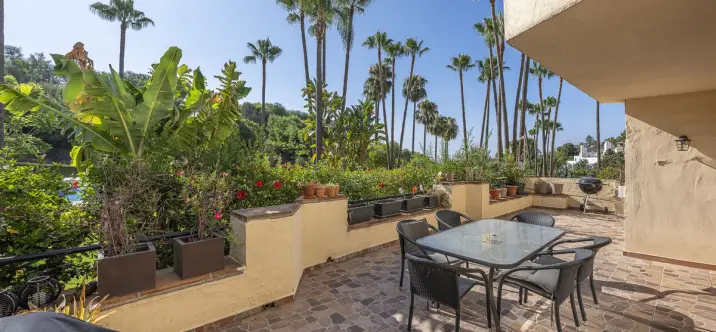 Venta de apartamento en planta baja en The Golden Mile 1