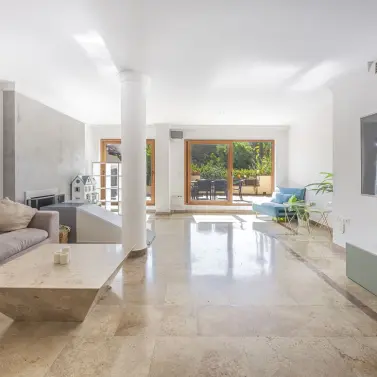 Venta de apartamento en planta baja en The Golden Mile