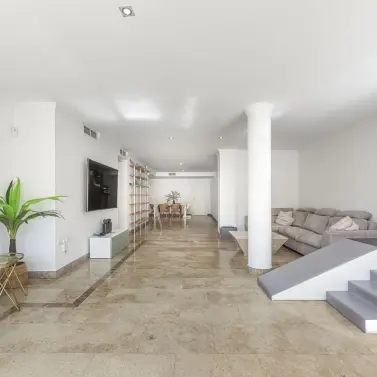 Venta de apartamento en planta baja en The Golden Mile