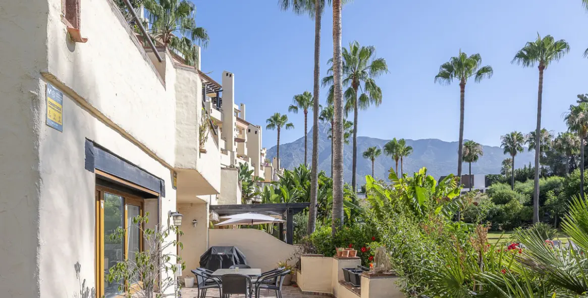 Venta de apartamento en planta baja en The Golden Mile 20