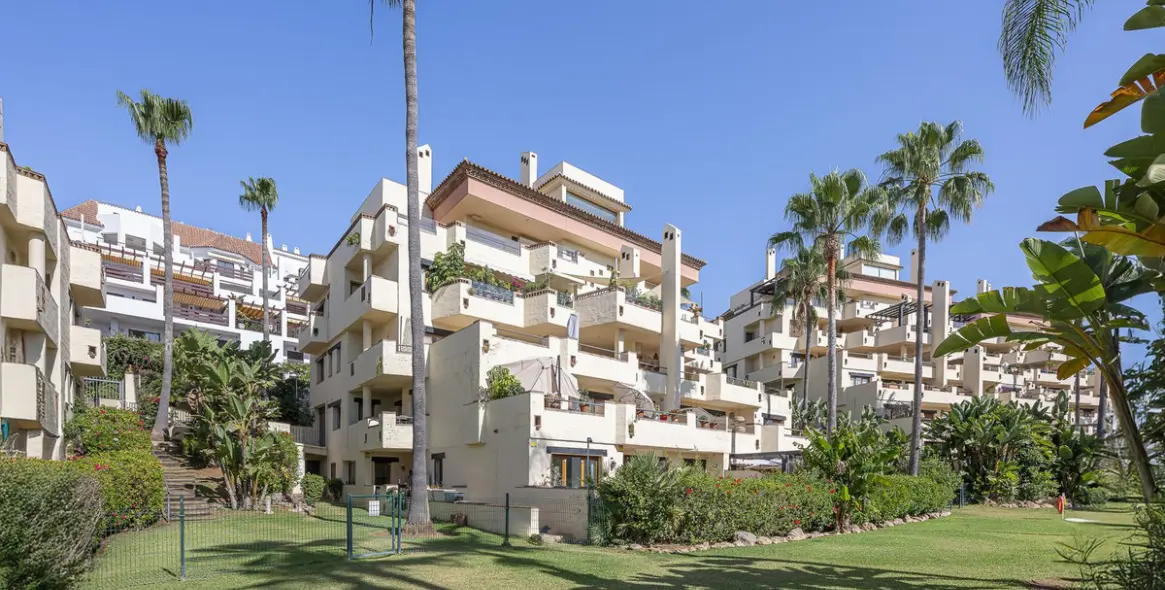 Sale of ground floor apartment in The Golden Mile 37