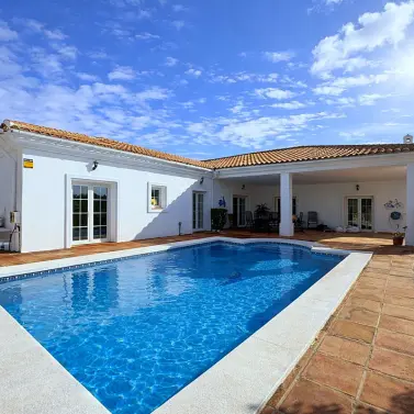 Продажа  отдельно стоящей виллы в La Cala Golf