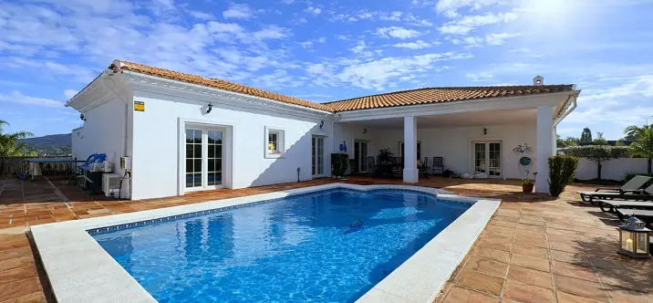 Продажа  отдельно стоящей виллы в La Cala Golf 0