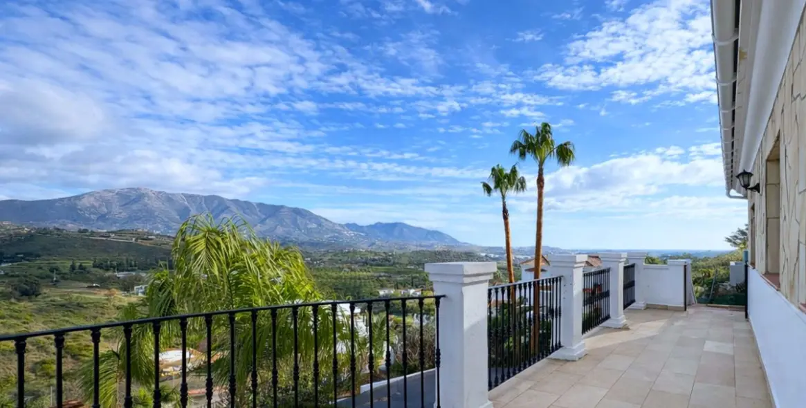 Продажа  отдельно стоящей виллы в La Cala Golf 5