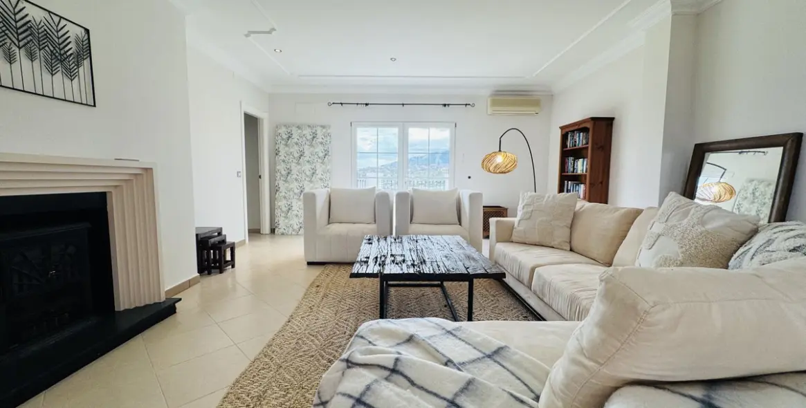 Продажа  отдельно стоящей виллы в La Cala Golf 6