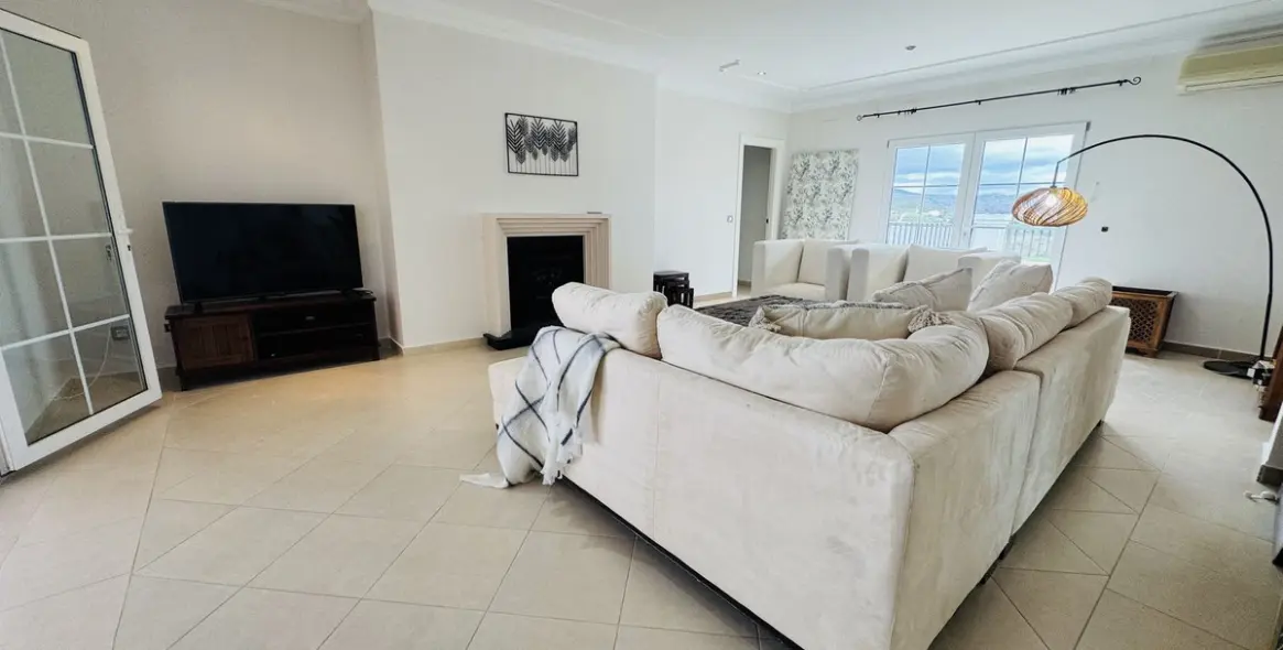 Продажа  отдельно стоящей виллы в La Cala Golf 8