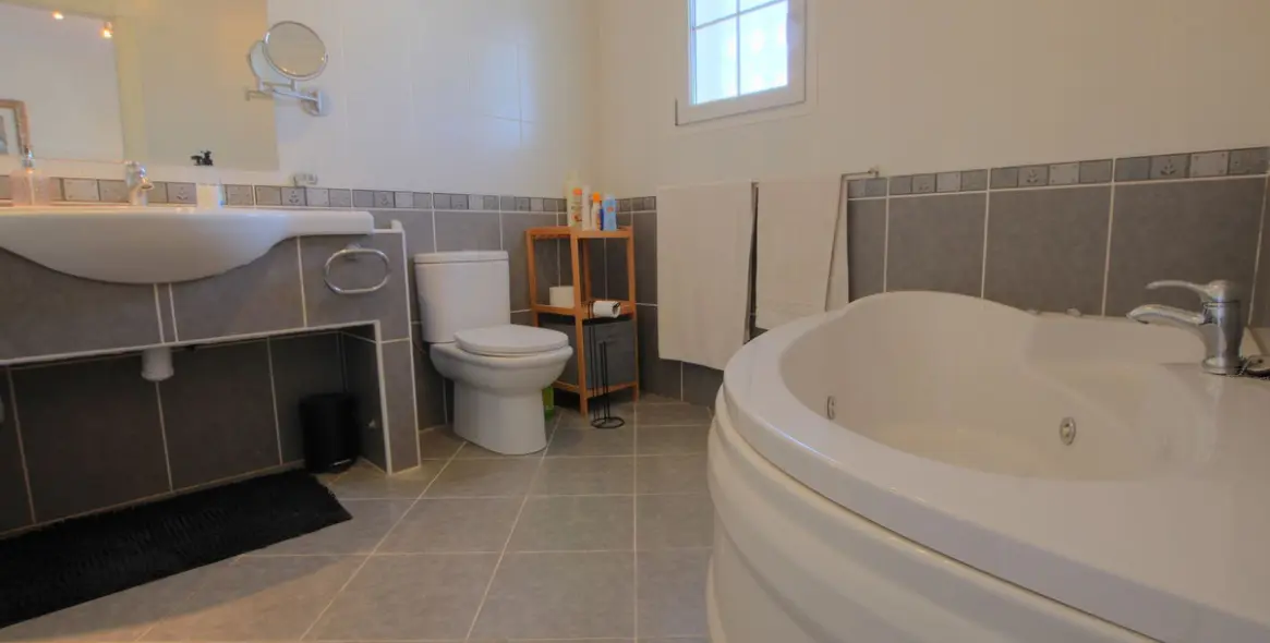 Продажа  отдельно стоящей виллы в La Cala Golf 16