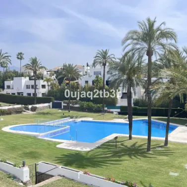 Продажа двухуровневых апартаментов в Nueva Andalucía