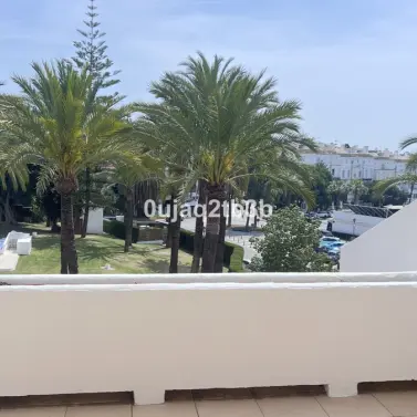 Продажа двухуровневых апартаментов в Nueva Andalucía