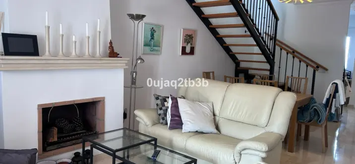 Продажа двухуровневых апартаментов в Nueva Andalucía 3