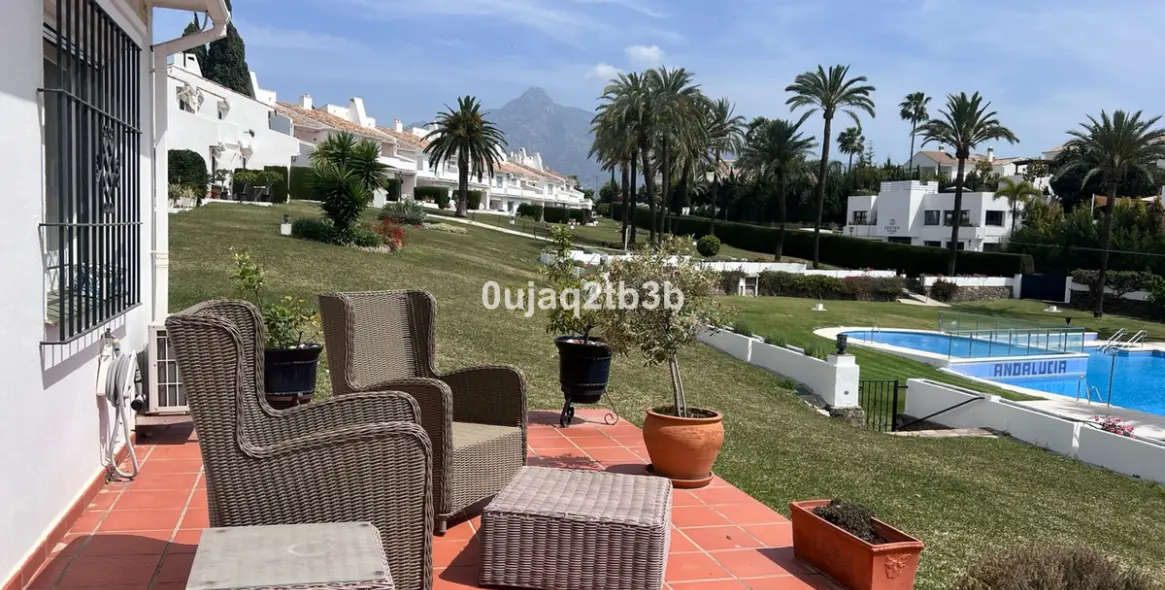 Продажа двухуровневых апартаментов в Nueva Andalucía 23