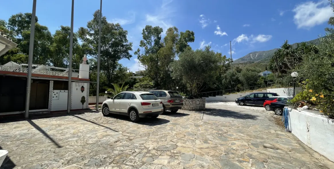 Sale of detached villa in Mijas 30