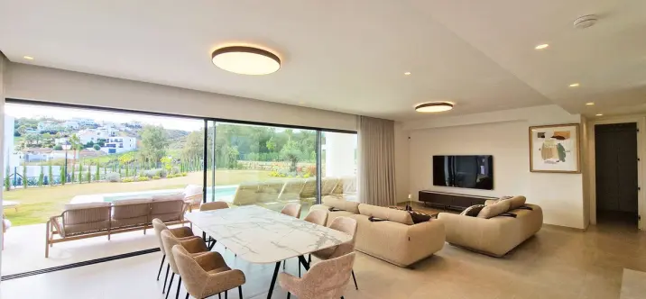 Venta de villa independiente en La Cala Golf 4