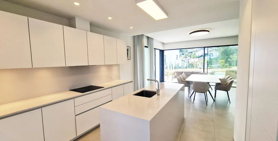 Venta de villa independiente en La Cala Golf 9