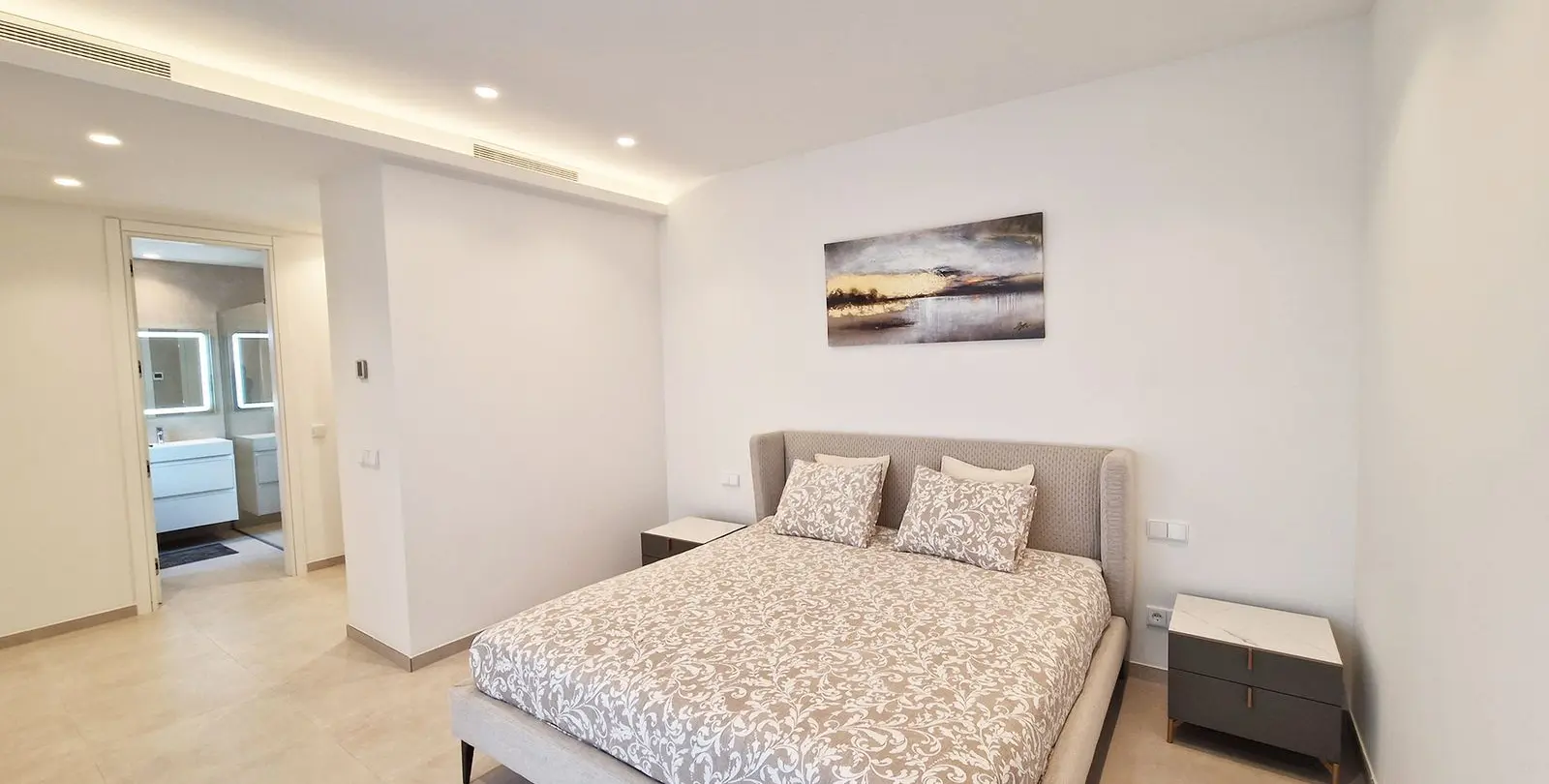 Venta de villa independiente en La Cala Golf 18