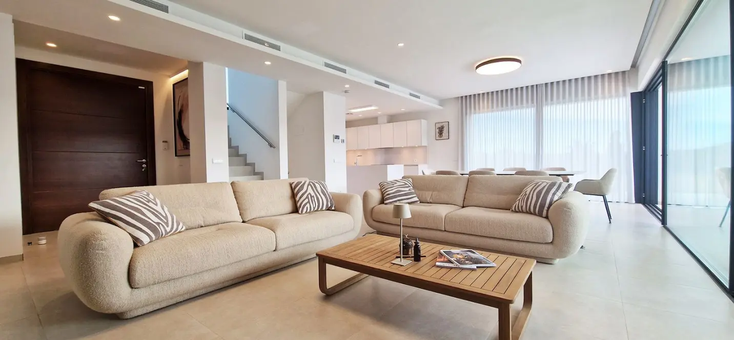 Sale of detached villa in La Cala Golf 2