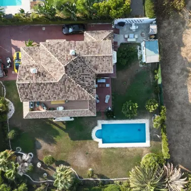 Продажа  отдельно стоящей виллы в Guadalmina Alta