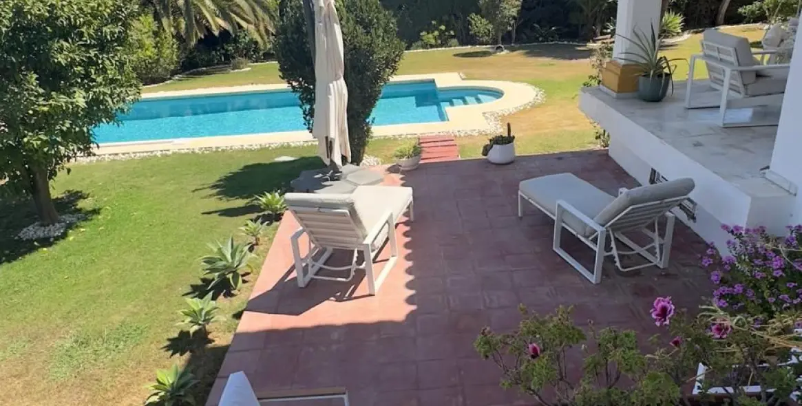 Venta de villa independiente en Guadalmina Alta 23
