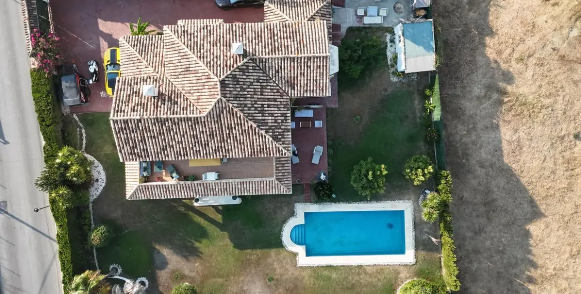 Venta de villa independiente en Guadalmina Alta 38