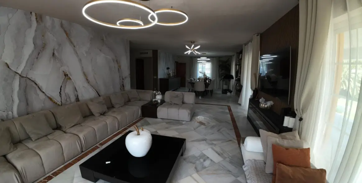 Venta de villa independiente en Guadalmina Alta 48