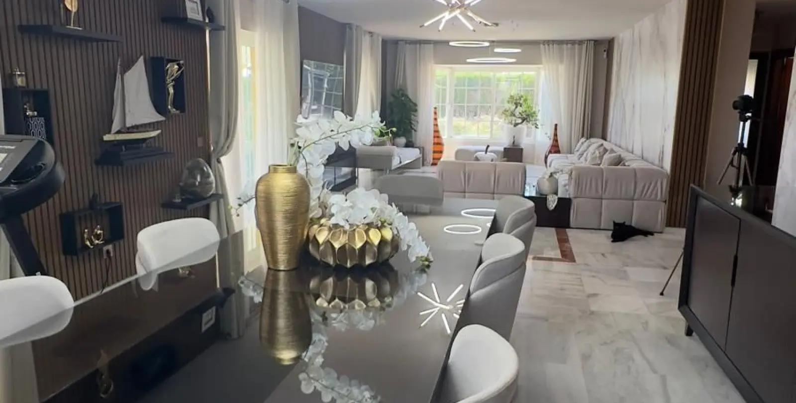 Sale of detached villa in Guadalmina Alta 12