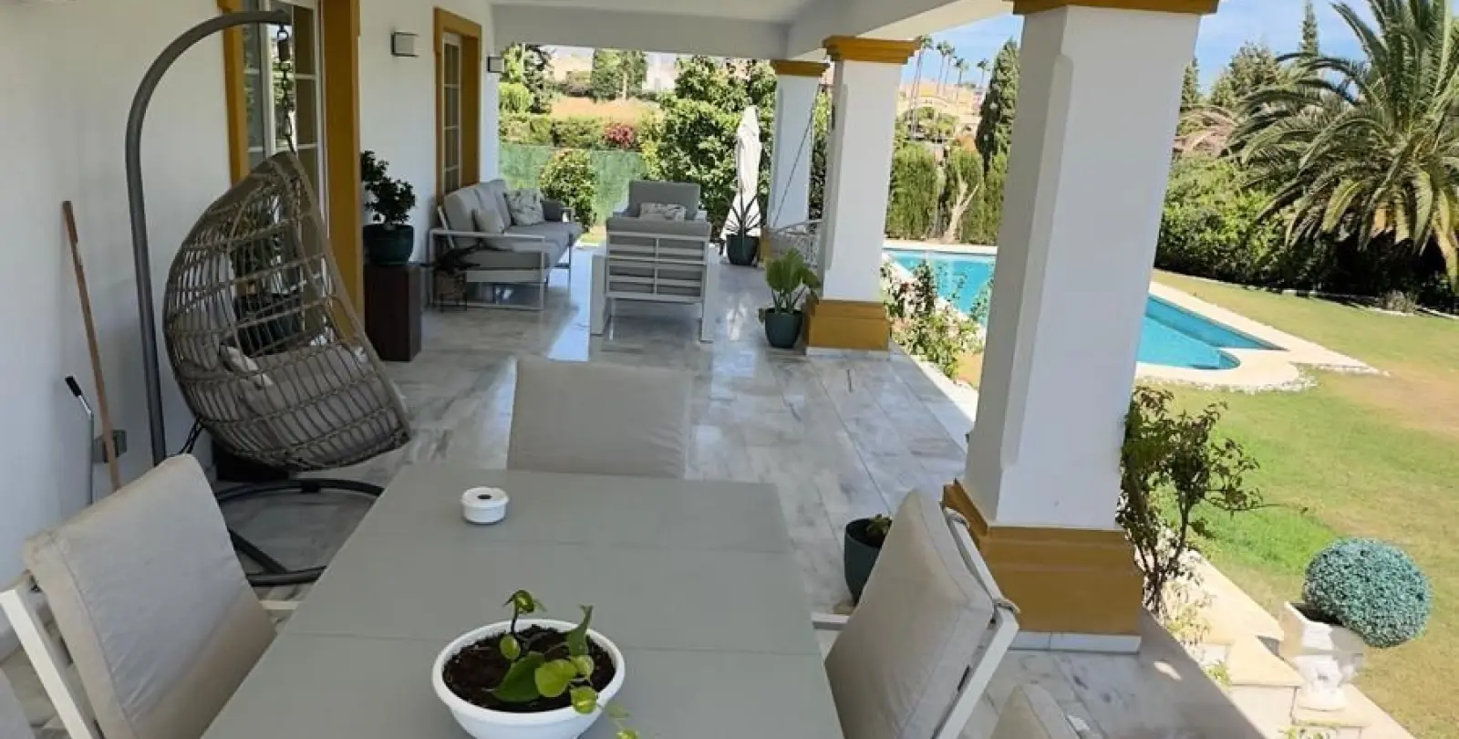 Sale of detached villa in Guadalmina Alta 19