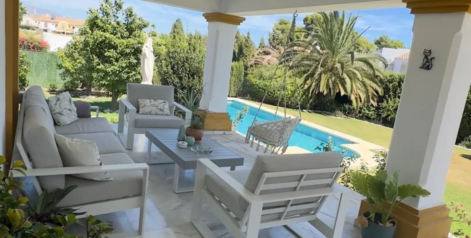 Sale of detached villa in Guadalmina Alta 42